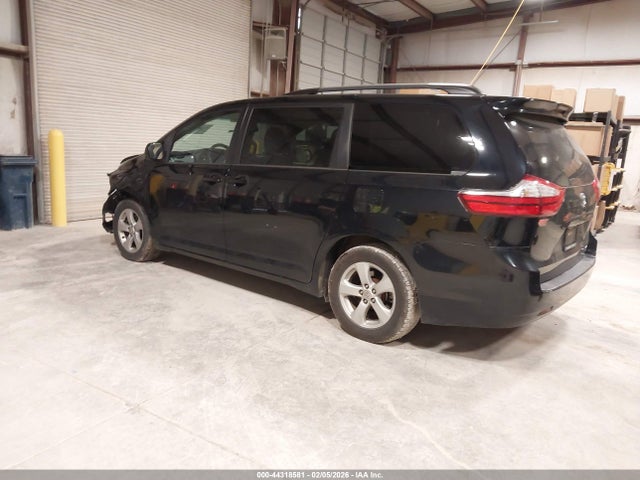 5TDKK3DC6FS537518 Toyota Sienna Le 8 Passenger
