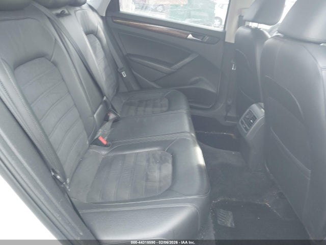 Продаж на аукціоні авто 2013 Volkswagen Passat 2.5l Sel Premium, vin: 1VWCP7A34DC141035, номер лоту: 44318590