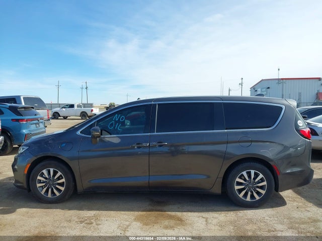 Продажа на аукционе авто 2022 Chrysler Pacifica Hybrid Touring L, vin: 2C4RC1L72NR118934, номер лота: 44318654