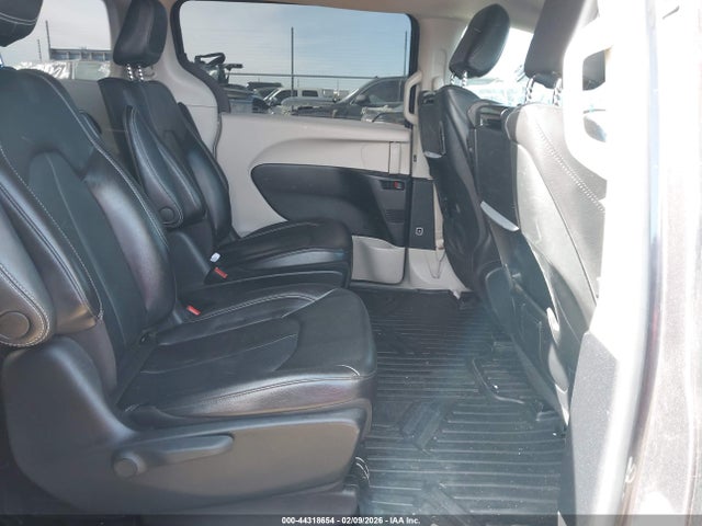 Продажа на аукционе авто 2022 Chrysler Pacifica Hybrid Touring L, vin: 2C4RC1L72NR118934, номер лота: 44318654