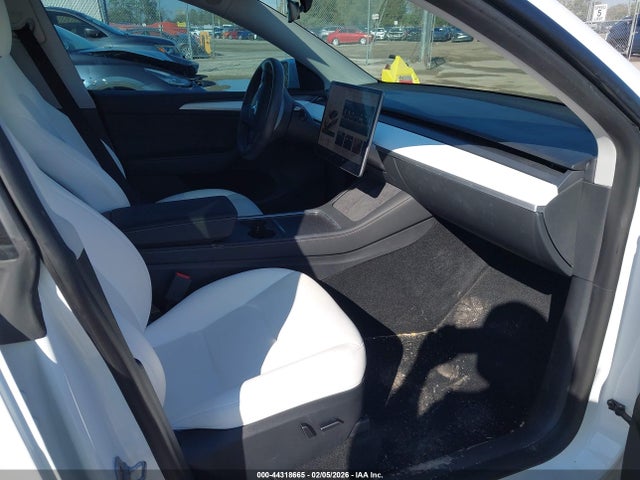 2023 TESLA MODEL Y 7SAYGDEE7PA105947 Photo 4