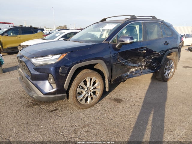 Toyota Rav4 Xle Premium 2023 2T3C1RFV5PW292381 Image 2