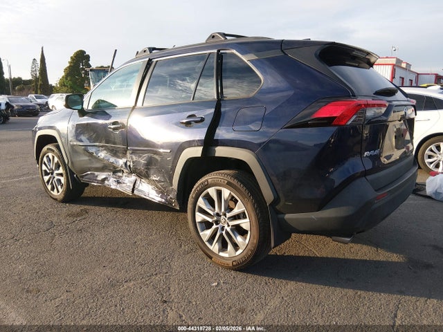Toyota Rav4 Xle Premium 2023 2T3C1RFV5PW292381 Image 3