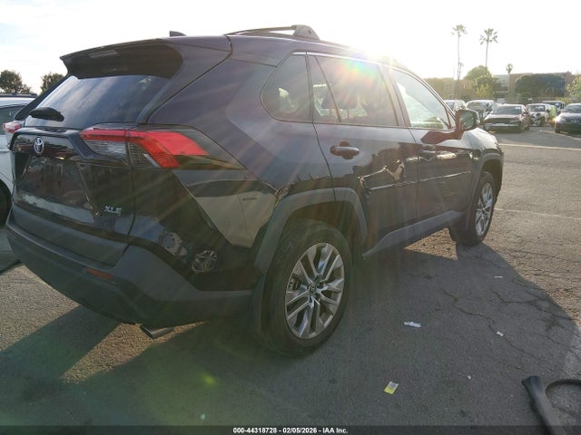 Toyota Rav4 Xle Premium 2023 2T3C1RFV5PW292381 Image 4