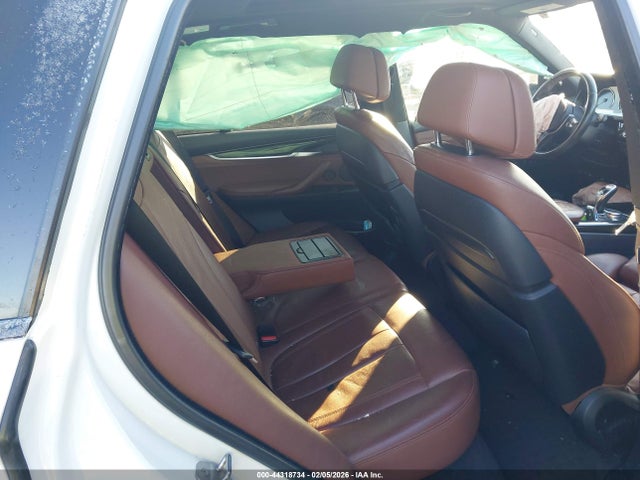 44318734 :رقم المزاد ، 5UXKR0C54F0P18115 vin ، 2015 Bmw X5 Xdrive35i مزاد بيع