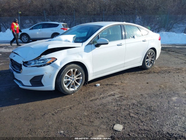 3FA6P0H73LR195450 Ford FUSION SE