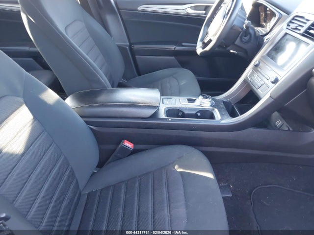 3FA6P0H73LR195450 Ford FUSION SE