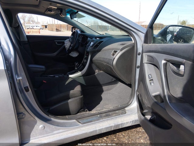 44318762 :رقم المزاد ، 5NPDH4AE9GH730501 vin ، 2016 Hyundai Elantra Value Edition مزاد بيع