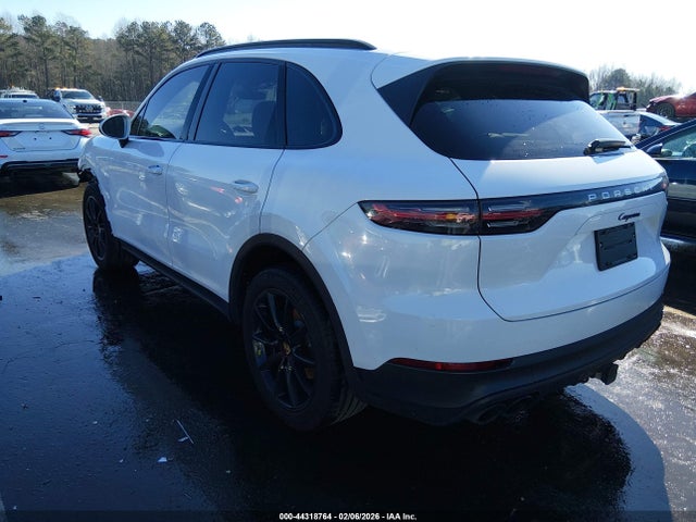 2019 PORSCHE CAYENNE WP1AA2AY1KDA10421 Photo 2