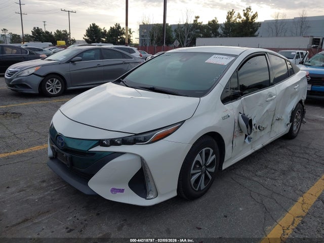 Toyota Prius Prime Plus 2019 JTDKARFP7K3118322 Image 2