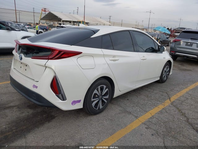 Toyota Prius Prime Plus 2019 JTDKARFP7K3118322 Image 4