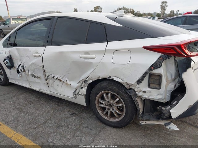Toyota Prius Prime Plus 2019 JTDKARFP7K3118322 Image 6