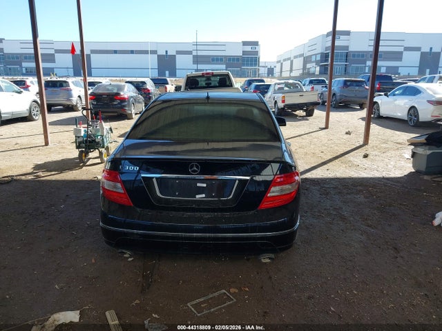 2010 Mercedes-benz C 300 Luxury/sport მანქანა იყიდება აუქციონზე, vin: WDDGF5EB5AR112154, აუქციონის ნომერი: 44318809