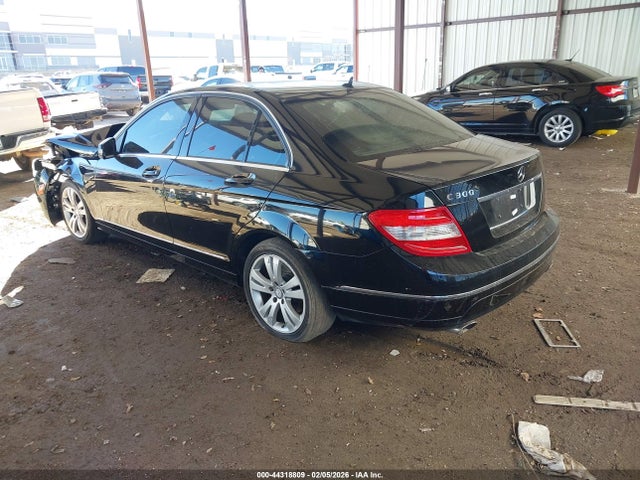 2010 Mercedes-benz C 300 Luxury/sport მანქანა იყიდება აუქციონზე, vin: WDDGF5EB5AR112154, აუქციონის ნომერი: 44318809