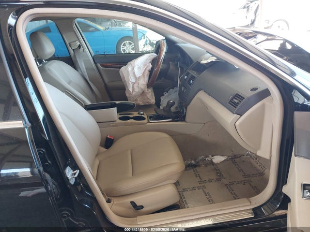 2010 Mercedes-benz C 300 Luxury/sport მანქანა იყიდება აუქციონზე, vin: WDDGF5EB5AR112154, აუქციონის ნომერი: 44318809