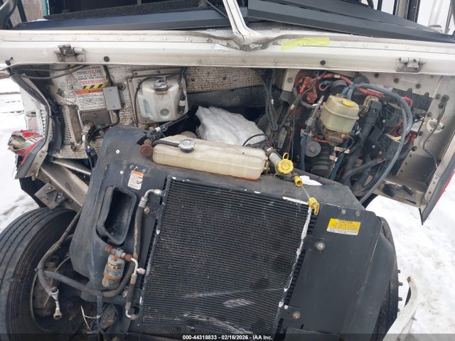Продаж на аукціоні авто 2020 Freightliner Mt55, vin: 4UZAARFD4LCMD5288, номер лоту: 44318833