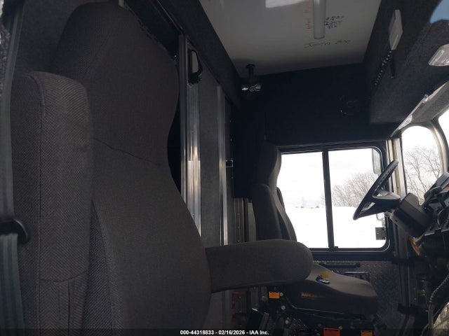 Продаж на аукціоні авто 2020 Freightliner Mt55, vin: 4UZAARFD4LCMD5288, номер лоту: 44318833