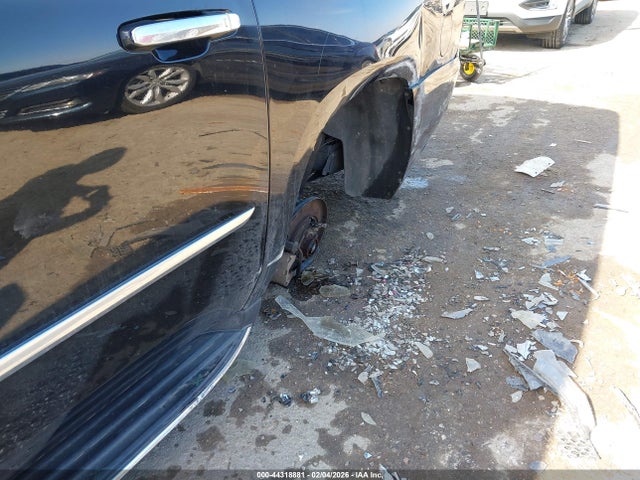 2017 CADILLAC ESCALADE ESV 1GYS3HKJ2HR380674 Photo 5