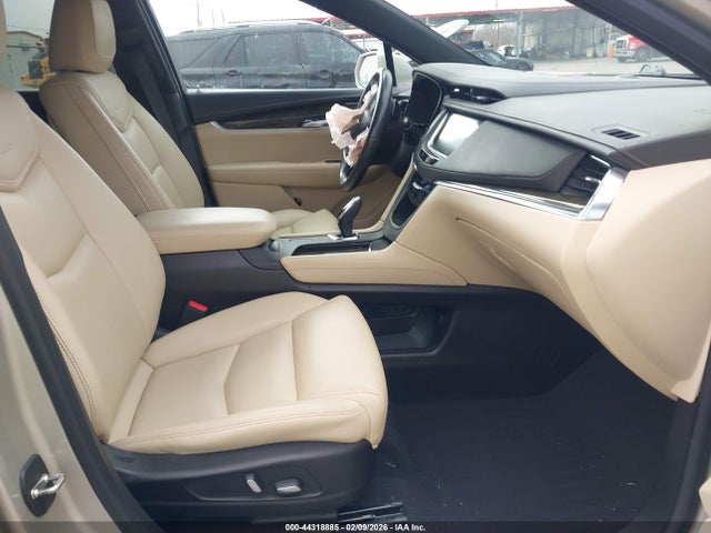 2017 CADILLAC XT5 1GYKNARS3HZ141327 Photo 4