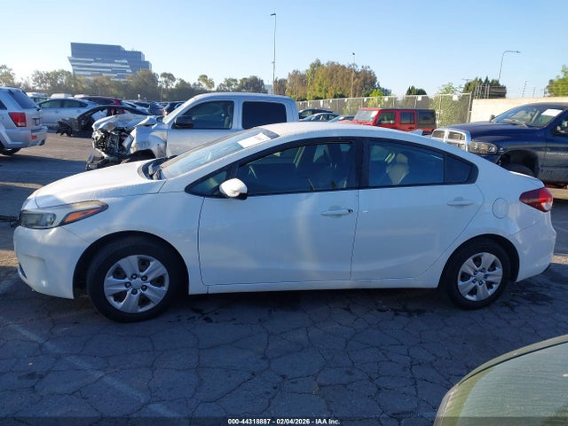 3KPFK4A71JE214429 KIA FORTE LX