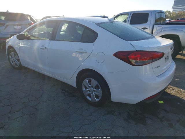 3KPFK4A71JE214429 KIA FORTE LX