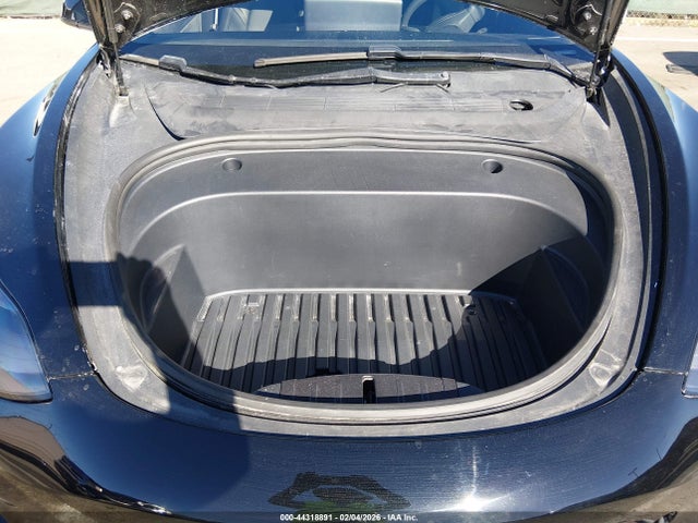 44318891 :رقم المزاد ، 5YJ3E1EA8MF875873 vin ، 2021 Tesla Model 3 Standard Range Plus Rear-wheel Drive مزاد بيع