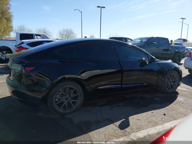 44318891 :رقم المزاد ، 5YJ3E1EA8MF875873 vin ، 2021 Tesla Model 3 Standard Range Plus Rear-wheel Drive مزاد بيع