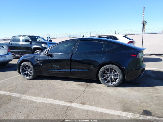 44318891 :رقم المزاد ، 5YJ3E1EA8MF875873 vin ، 2021 Tesla Model 3 Standard Range Plus Rear-wheel Drive مزاد بيع