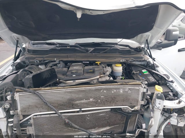 44318911 :رقم المزاد ، 3C63RRGL9RG321333 vin ، 2024 Ram 3500 Tradesman  4x4 8' Box مزاد بيع