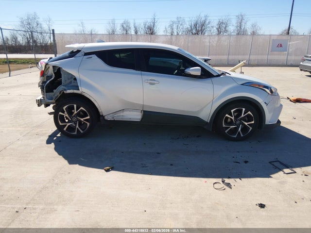 JTNKHMBX5J1003373 Toyota C-hr Xle Premium