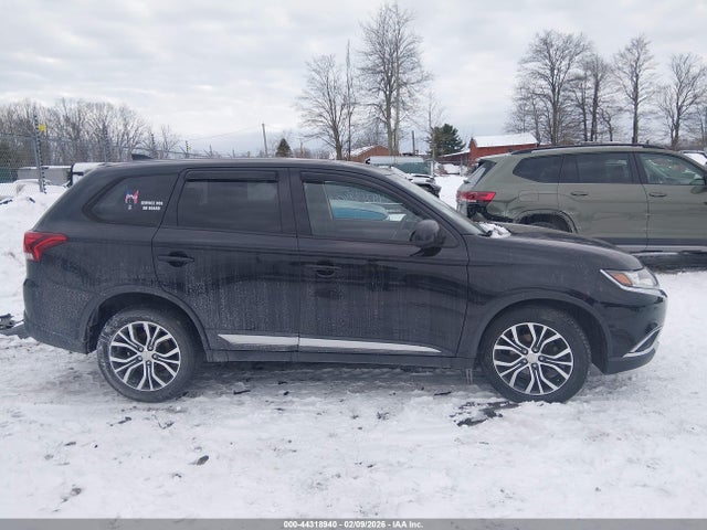 2018 Mitsubishi Outlander Es/le/se/sel მანქანა იყიდება აუქციონზე, vin: JA4AZ3A37JJ006372, აუქციონის ნომერი: 44318940