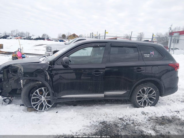 2018 Mitsubishi Outlander Es/le/se/sel მანქანა იყიდება აუქციონზე, vin: JA4AZ3A37JJ006372, აუქციონის ნომერი: 44318940
