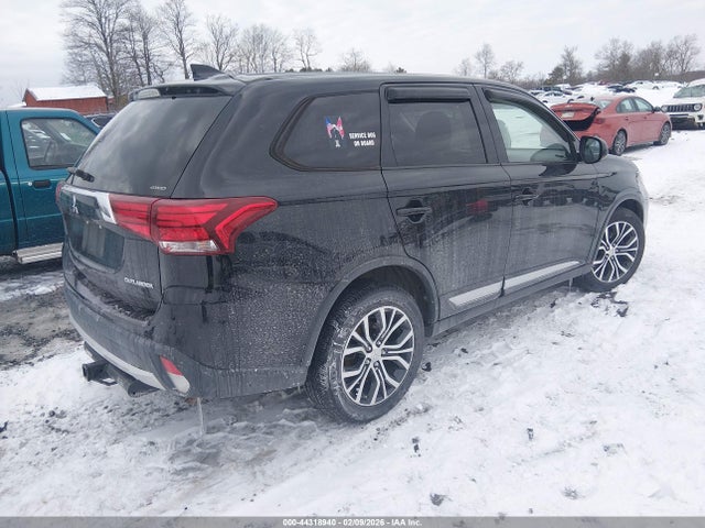 2018 Mitsubishi Outlander Es/le/se/sel მანქანა იყიდება აუქციონზე, vin: JA4AZ3A37JJ006372, აუქციონის ნომერი: 44318940