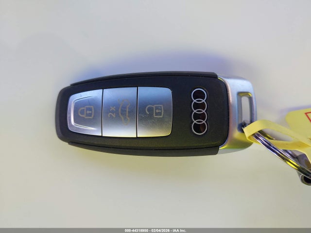 Продажа на аукционе авто 2025 Audi A3 Premium 40 Tfsi Quattro S Tronic, vin: WAUGUDGYXSA078933, номер лота: 44318950