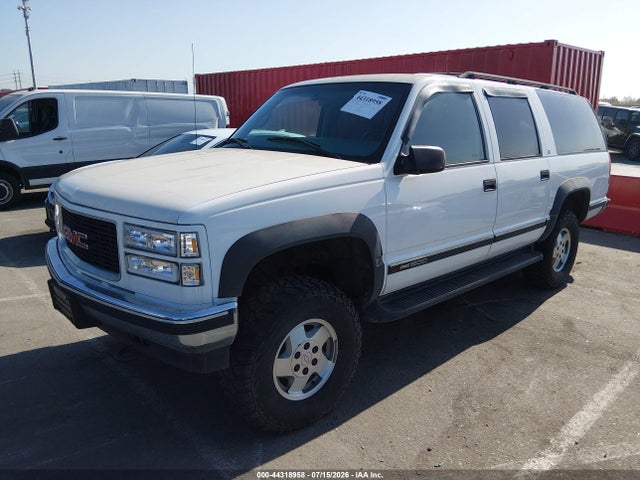 44318958 :رقم المزاد ، 3GKFK16R1XG523425 vin ، 1999 Gmc Suburban 1500 Slt Cmi مزاد بيع