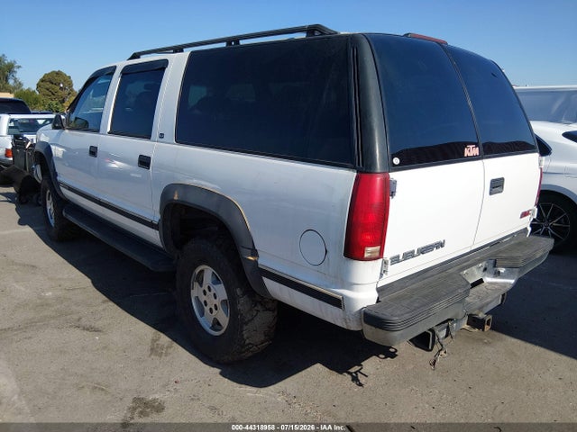 44318958 :رقم المزاد ، 3GKFK16R1XG523425 vin ، 1999 Gmc Suburban 1500 Slt Cmi مزاد بيع