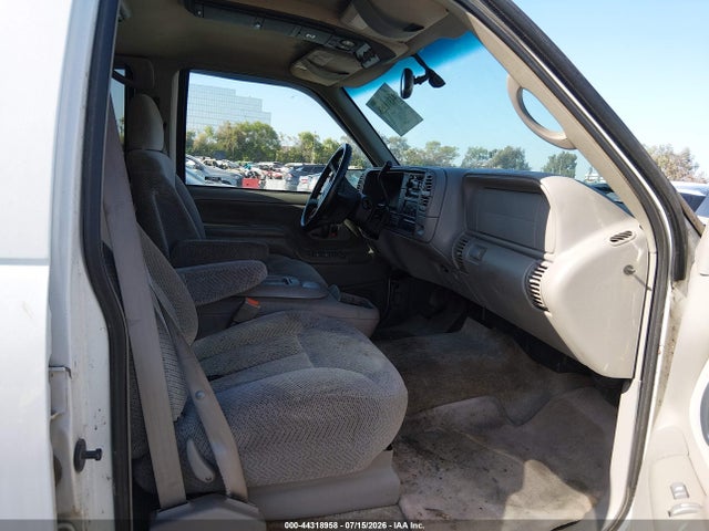 44318958 :رقم المزاد ، 3GKFK16R1XG523425 vin ، 1999 Gmc Suburban 1500 Slt Cmi مزاد بيع