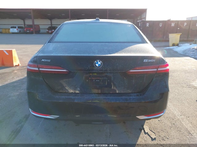 2024 Bmw 530i Xdrive მანქანა იყიდება აუქციონზე, vin: WBA53FJ07RCR18321, აუქციონის ნომერი: 44318963