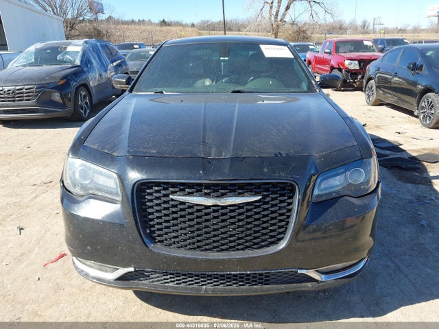 Aukcja sprzedaży 2017 Chrysler 300 300s Awd, vin: 2C3CCAGG8HH568098, numer aukcji: 44319005