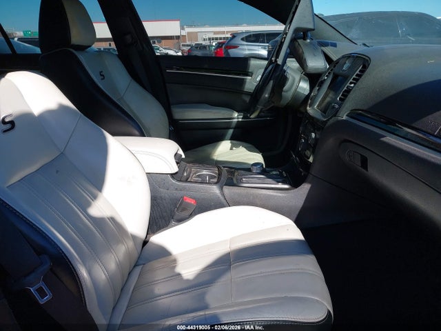 Aukcja sprzedaży 2017 Chrysler 300 300s Awd, vin: 2C3CCAGG8HH568098, numer aukcji: 44319005