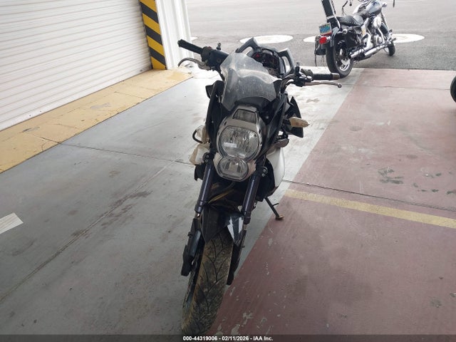 Продажа на аукционе авто 2010 Kawasaki Le650 C, vin: JKALEEC1XAA002621, номер лота: 44319006