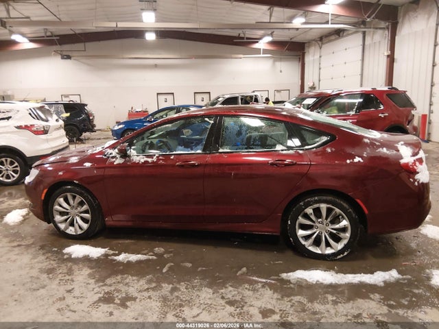 Продаж на аукціоні авто 2016 Chrysler 200 S, vin: 1C3CCCDG0GN186976, номер лоту: 44319026