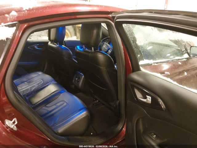 Продаж на аукціоні авто 2016 Chrysler 200 S, vin: 1C3CCCDG0GN186976, номер лоту: 44319026