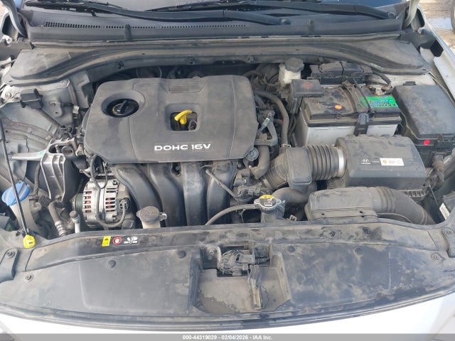 5NPD84LF9HH043834 Hyundai ELANTRA SE