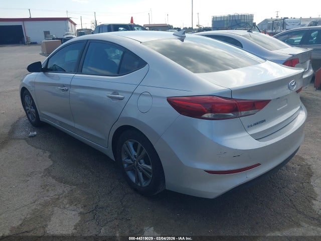 5NPD84LF9HH043834 Hyundai ELANTRA SE