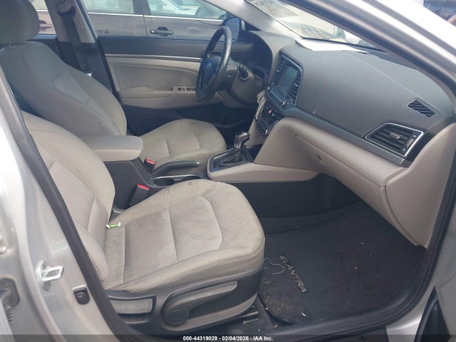 5NPD84LF9HH043834 Hyundai ELANTRA SE