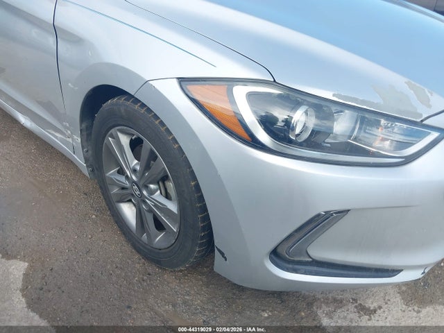 5NPD84LF9HH043834 Hyundai ELANTRA SE