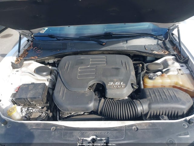 2C3CDXHG3GH266182 Dodge Charger Sxt