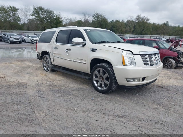 2011 CADILLAC ESCALADE ESV 1GYS3JEF8BR160543