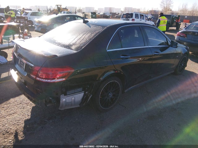 2016 MERCEDES-BENZ E 350 WDDHF5KB1GB202377 Photo 3